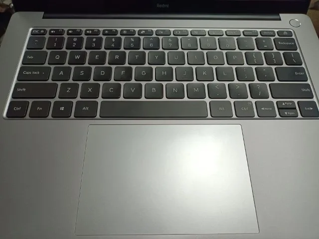Redmibook Pro 14レビュー。MacbookPro16から見てどう?プログラミングに使える?