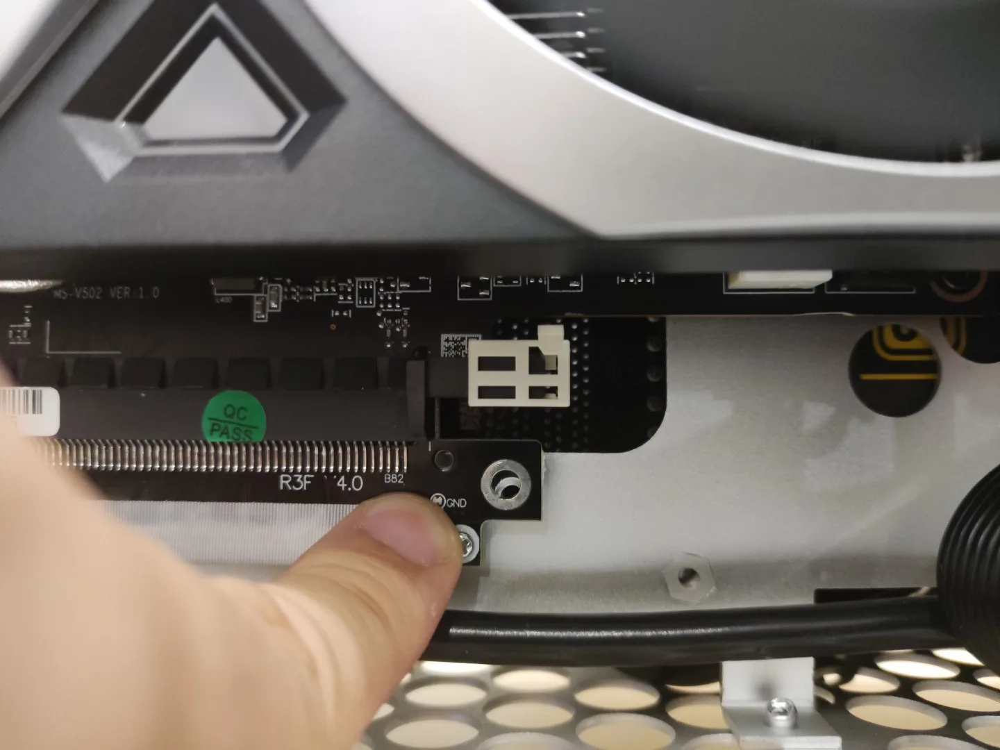 Mini-ITX+12600KFな狭小PCを組む（ZZAW B2）