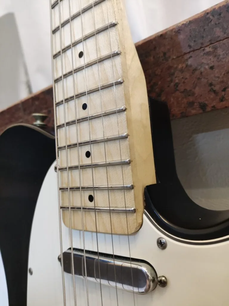 FENDER USA Highway ONEのボディーを手に入れたので似合うネックを探してみる
