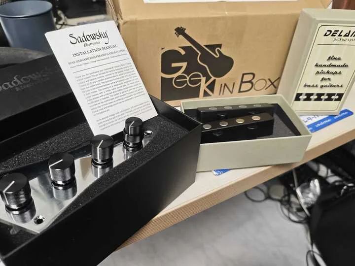 BLADE B2のプリアンプをSadowskyにしたりDELANO JMVC載せたりFlamma FB200を買ったり