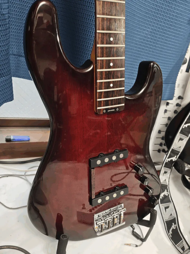 BLADE B2のプリアンプをSadowskyにしたりDELANO JMVC載せたりFlamma FB200を買ったり